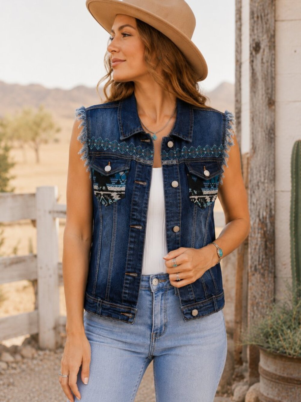 Venario Southwest Aztec Print Denim Vest Frayed Sleeveless Jacket Dark Wash Size - Picture 3 of 7